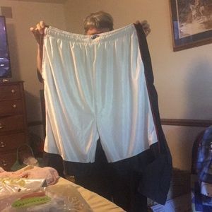 3XL Finish line athletic short